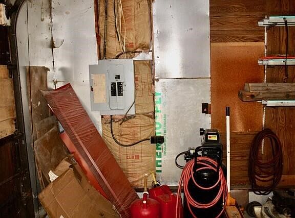 4th image of 1052 Goose Creek Rd SE