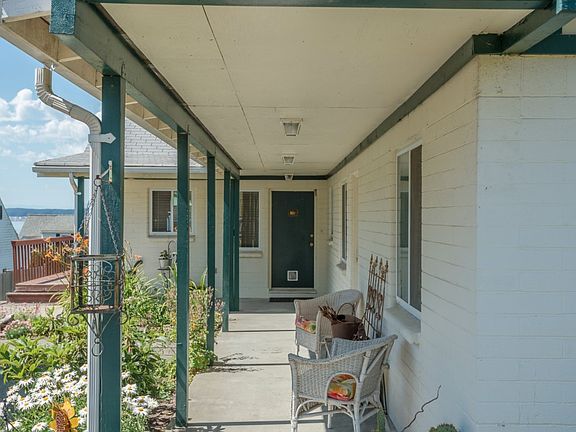 3rd image of 1715 Starling St