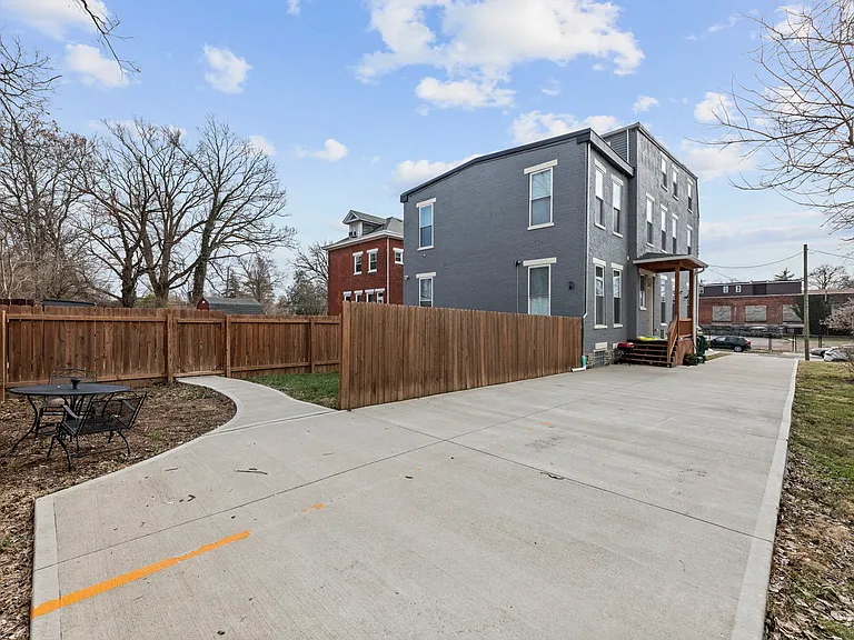 1648 Dauner Ave #B — Photo 33