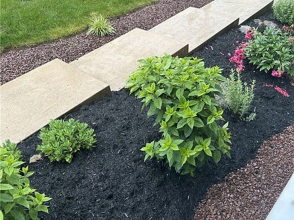 4th image of 519 Sawmill Rd