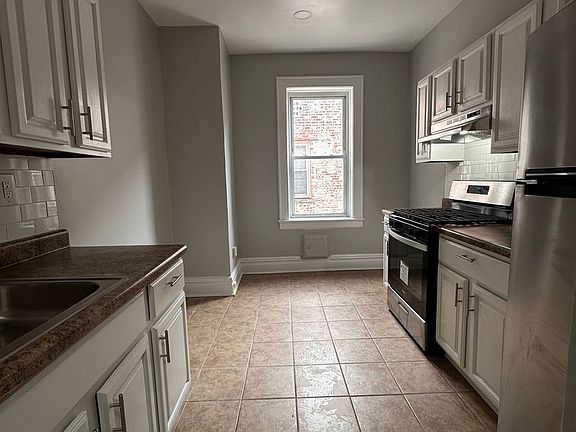 4th image of 17 Summit St APT 406