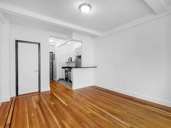 3rd image of 208 W 23rd St APT 802