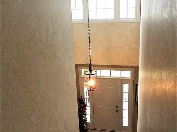 4th image of 246 Richards Dr