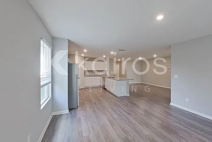 4 bed, 2.0 bath, 1773 sqft, $1,995 — Photo 4