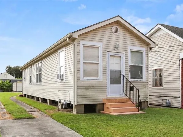 528 8th St, Gretna, LA 70053