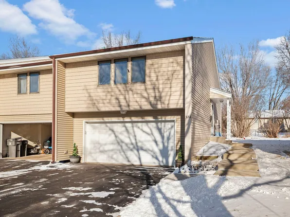 324 W 5th St, Waconia, MN 55387