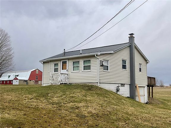 3rd image of 13450 Schutt Rd