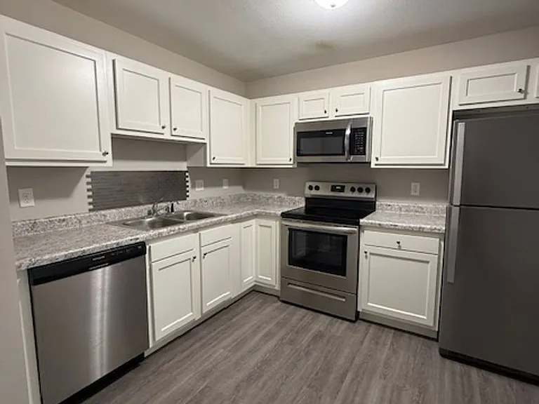 Cypress Ridge Apartments — Photo 46