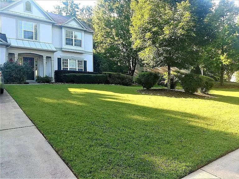 7320 Brassfield Dr — Photo 3