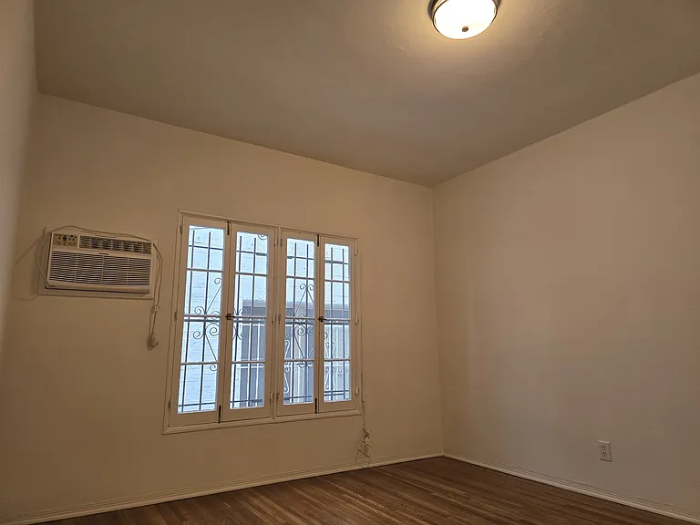 650 S Cloverdale Ave #8 — Photo 9