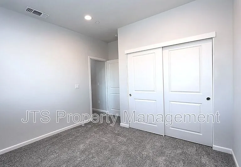 5 Oak Manor Way — Photo 40