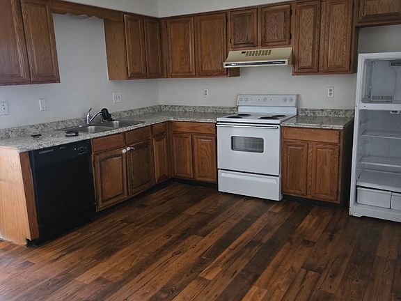 2nd image of 618 Wolftrap Dr #618