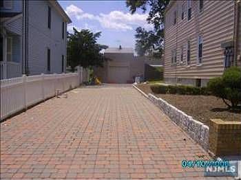 2nd image of 7 Wesley Pl