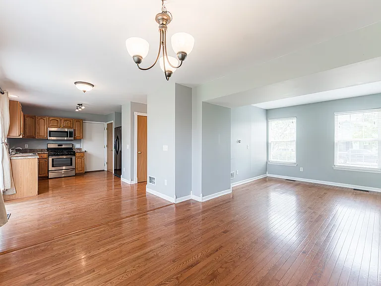 841 Pond Brook Ave — Photo 2