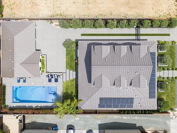 2nd image of 470 Harrington Drive