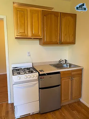 Rented by Fifth & Forever LLC | media 5