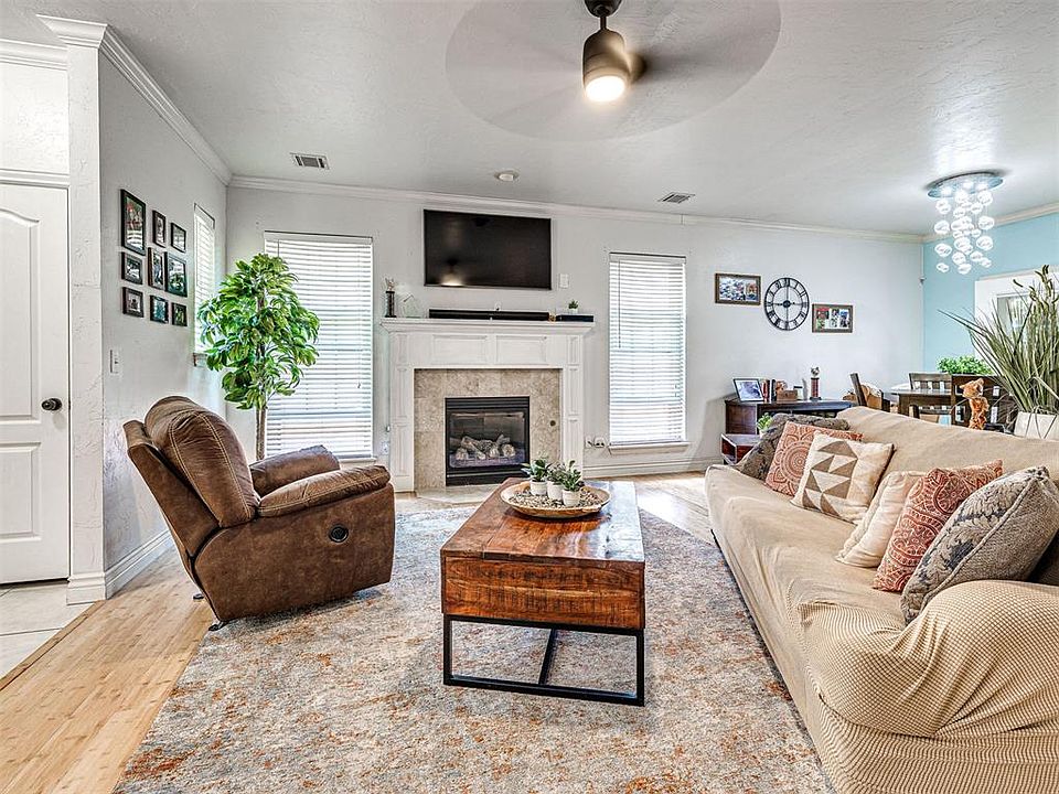 1st image of 3812 New London Ave