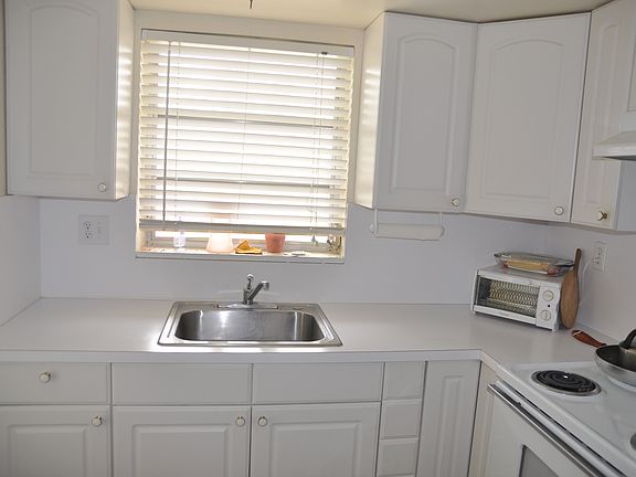 2nd image of 2101 NE 68th St APT 102