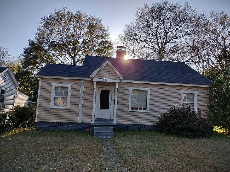 605 Waccamaw Ave