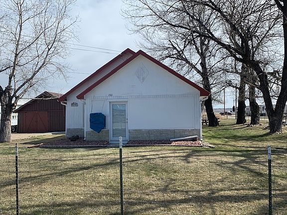 2nd image of 1301 N Custer Ave
