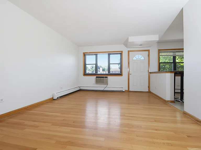 4416 N Kostner Ave #2C — Photo 8