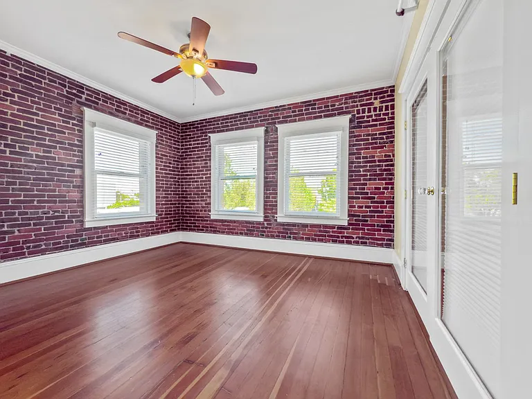 810 NE Couch St — Photo 15
