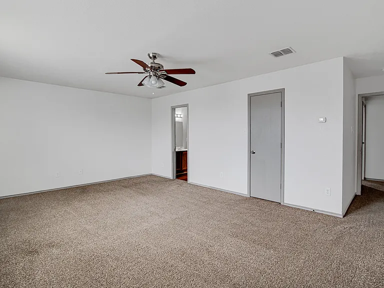 1420 Krista Dr — Photo 17
