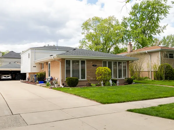 2124 Westview Dr, Des Plaines, IL 60018