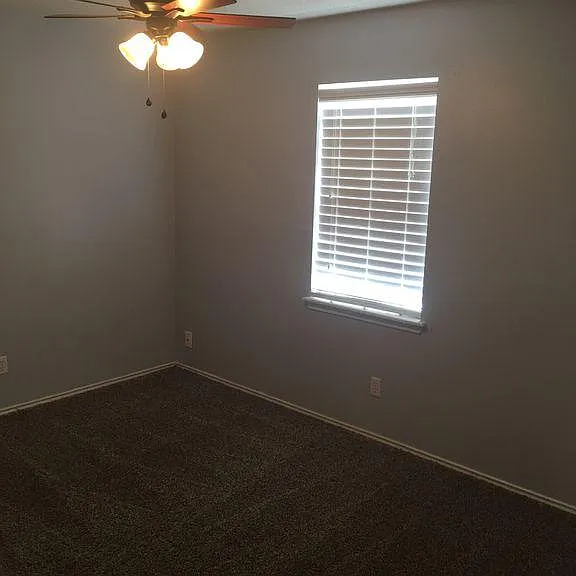 4411 Kemper St #1 — Photo 11