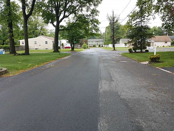 4th image of 108 Birchwood Dr