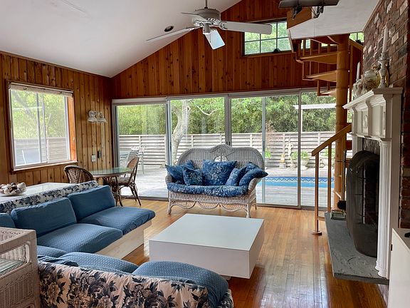 5th image of 50 Evergreen Ave #1