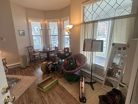 3rd image of 901 Elder St APT 1