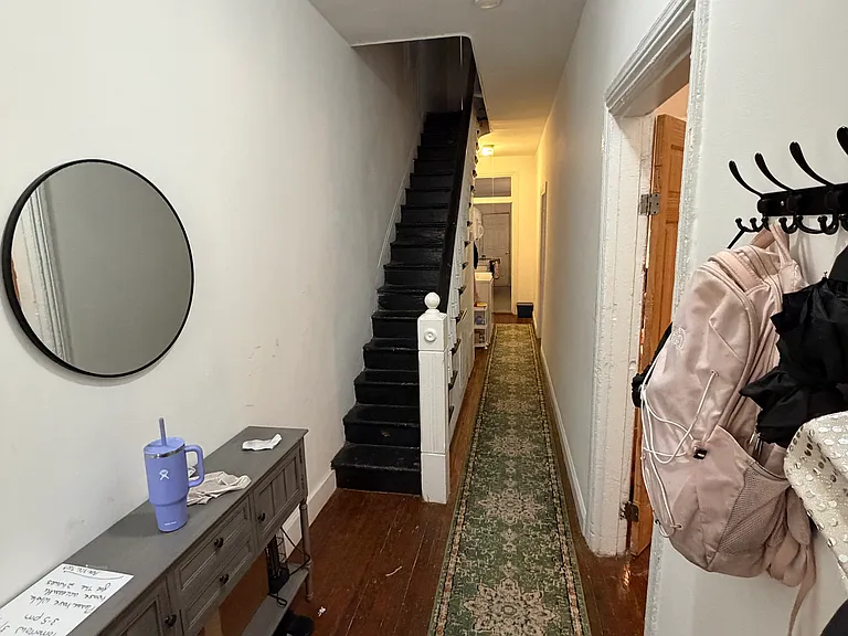 313 S Laurel St — Photo 3