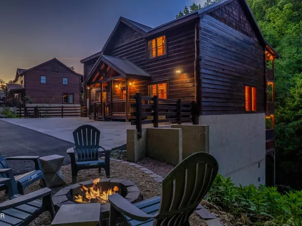 2765 Green Mountain Way, Sevierville, TN 37876