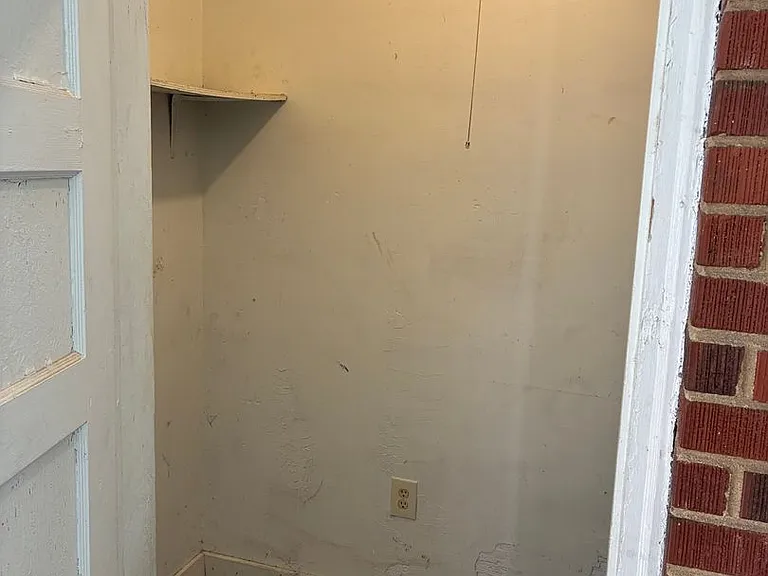 4000 Winfield Dr — Photo 2