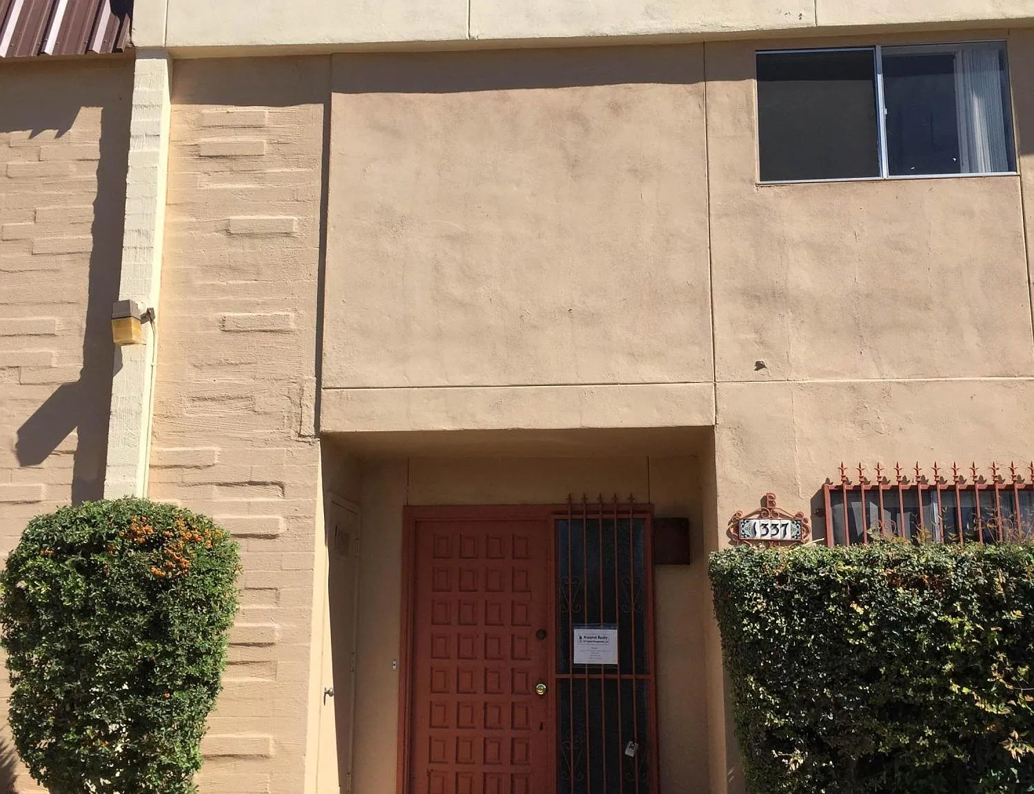 3 bed, 2.5 bath, 1256 sqft, $1,350 — Photo 1