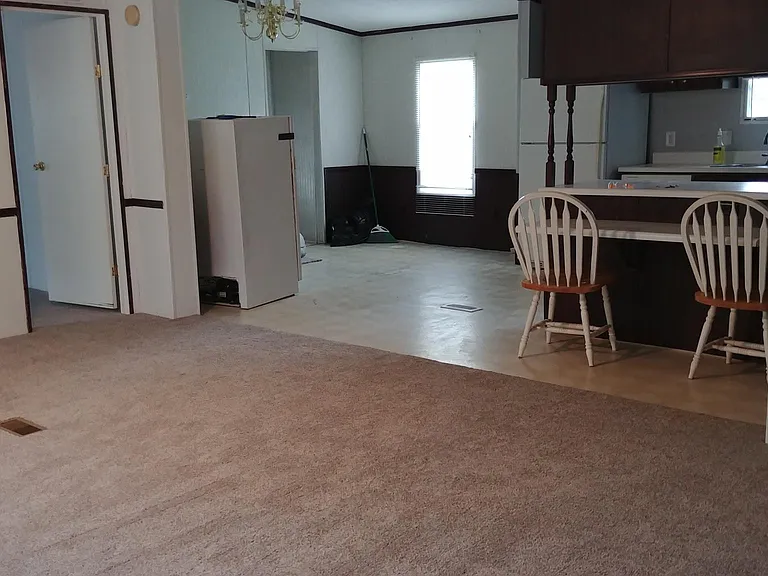 2362 Belmont Dr — Photo 3