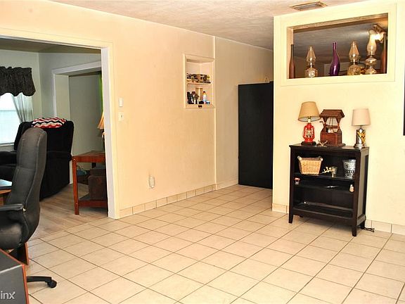 5th image of 4058 37th Ave N