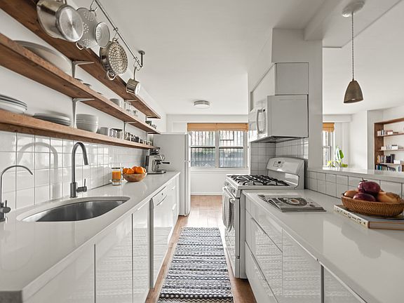 5th image of 135 Ocean Pkwy APT 1M