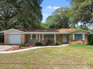 555 Mooney Rd NW, Fort Walton Beach, FL 32547