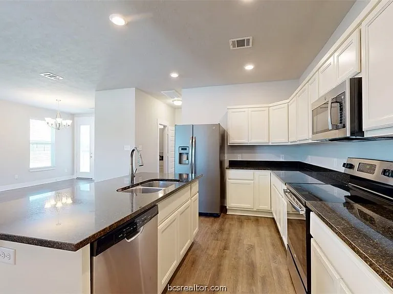 3901 Ws Phillips Pkwy — Photo 11