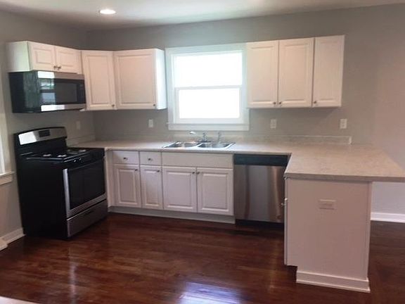 5th image of 9120 W 133rd Dr