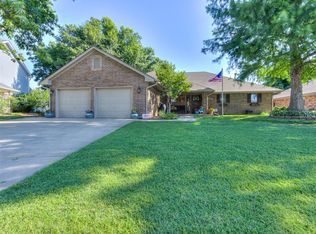 157 E Vail Dr, Yukon, OK 73099