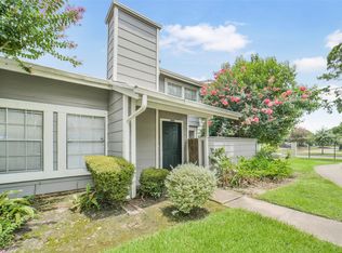 6333 Shadow Tree Dr, Houston, TX 77035