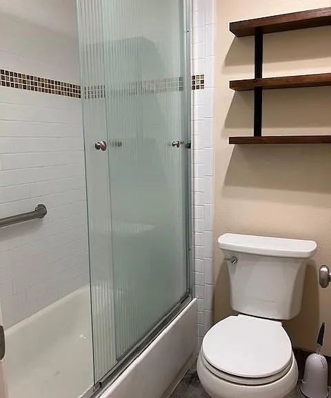 7685 Northcross Dr #406 — Photo 8