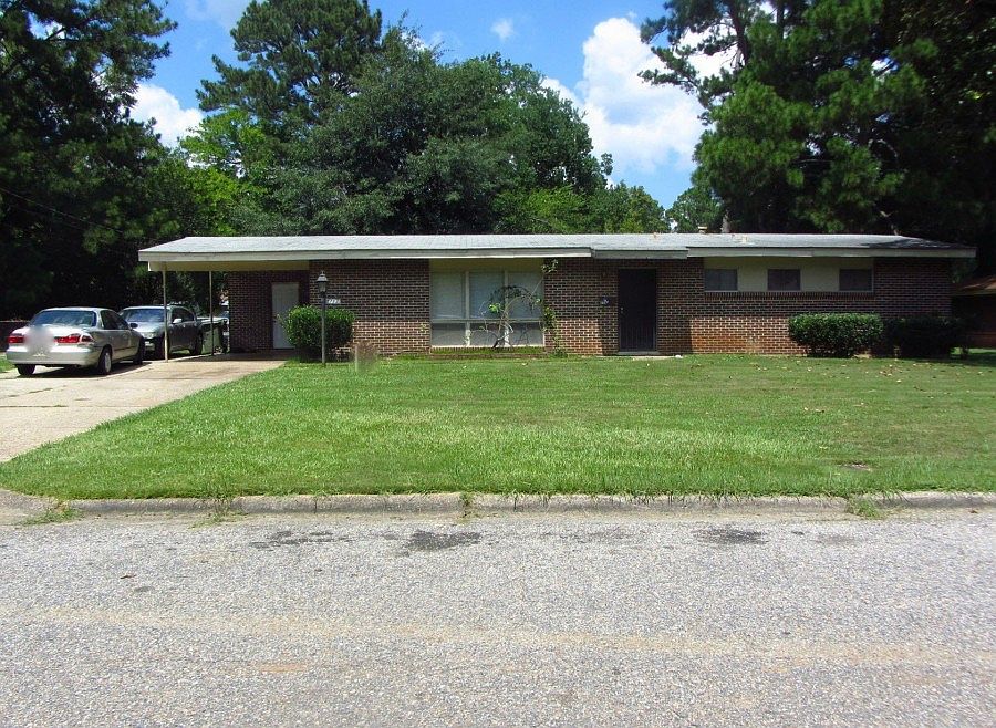 1st image of 713 Wesley Dr