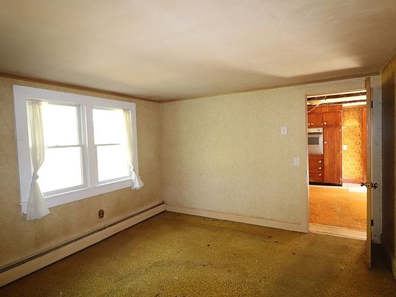 4th image of 172 Sisson Rd