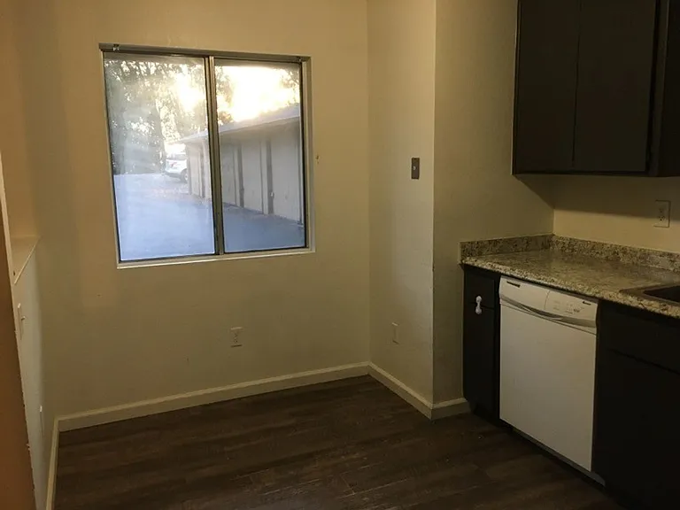 1605-1609 Front St #1611 — Photo 6