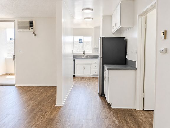 3rd image of 153 S Hayworth Ave APT 206