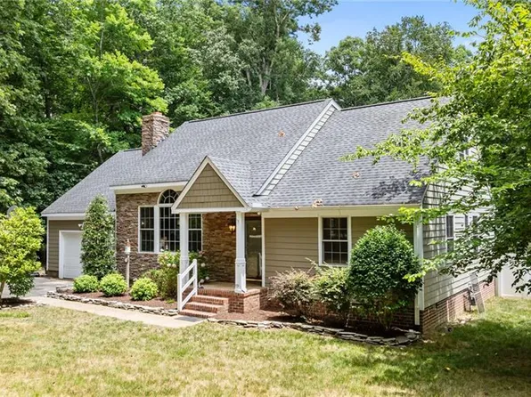 7402 Church Ln, Toano, VA 23168